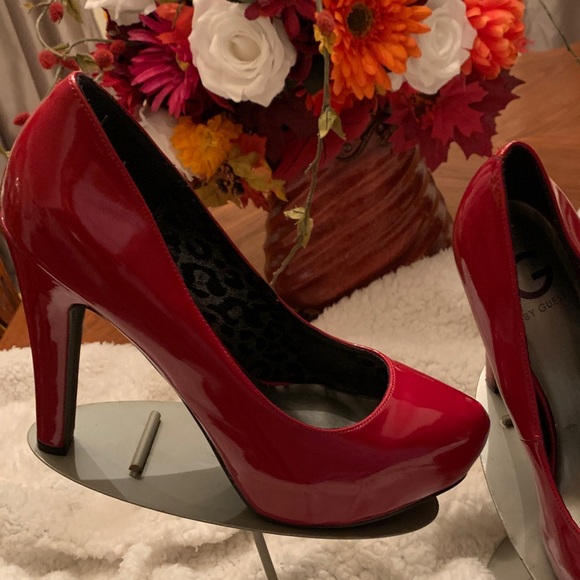 G by Guess Bold Red Platform Heels size 11 - Picture 2 of 10
